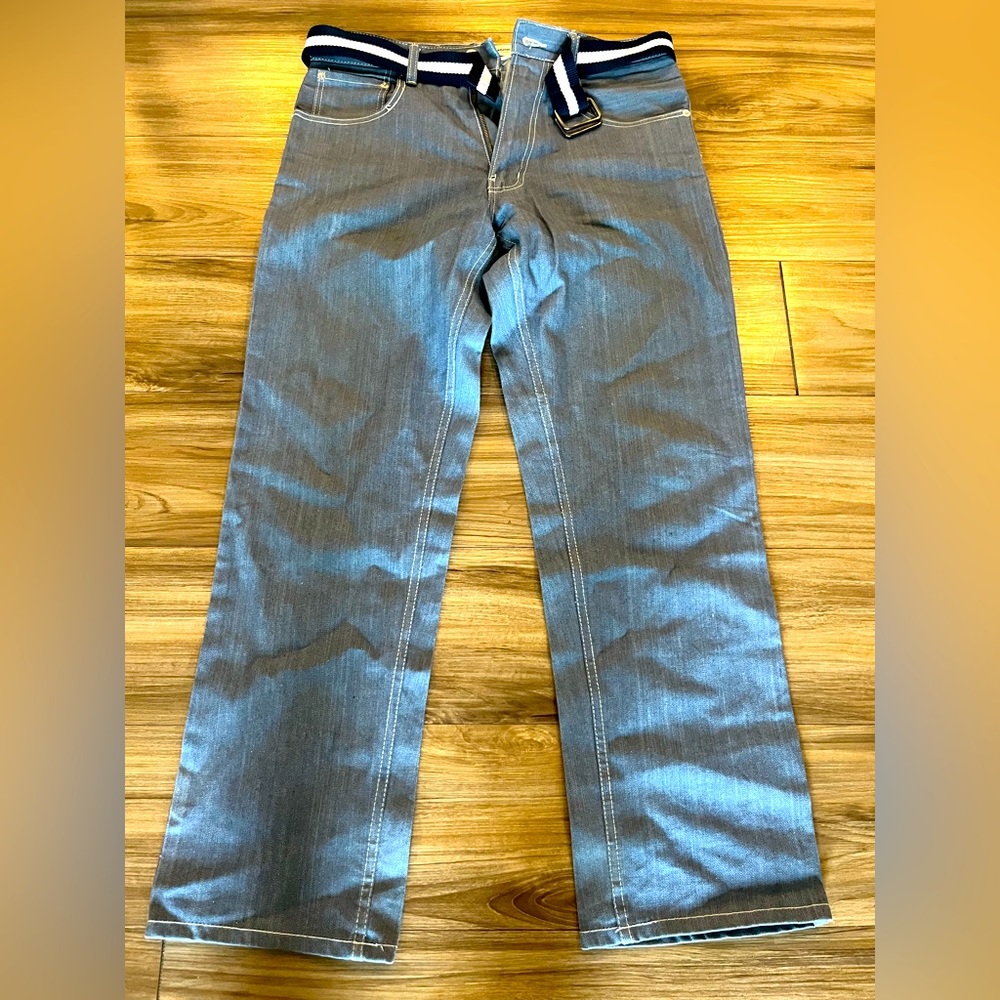 Pj Mark jeans. Very stylish. 32x32 in size. No blemishes/stains. Belt included